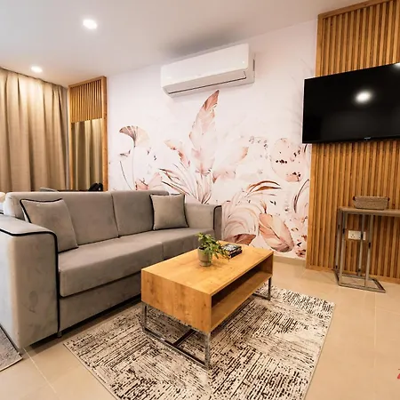 El Doris Boutique Living St Julian's Bed & Breakfast *