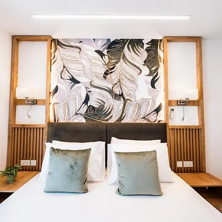 El Doris Boutique Living St Julian's Bed and breakfast