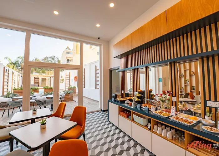 El Doris Boutique Living St Julian's Bed & Breakfast 4*