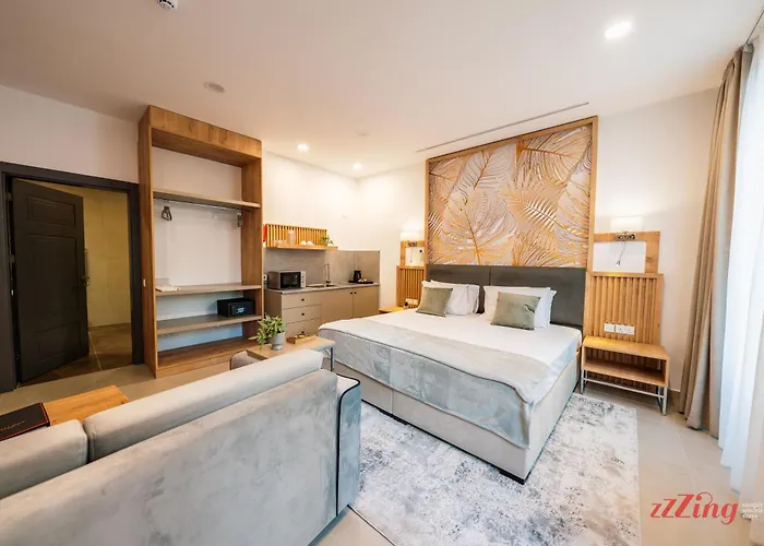 El Doris Boutique Living St Julian's Bed & Breakfast 4*